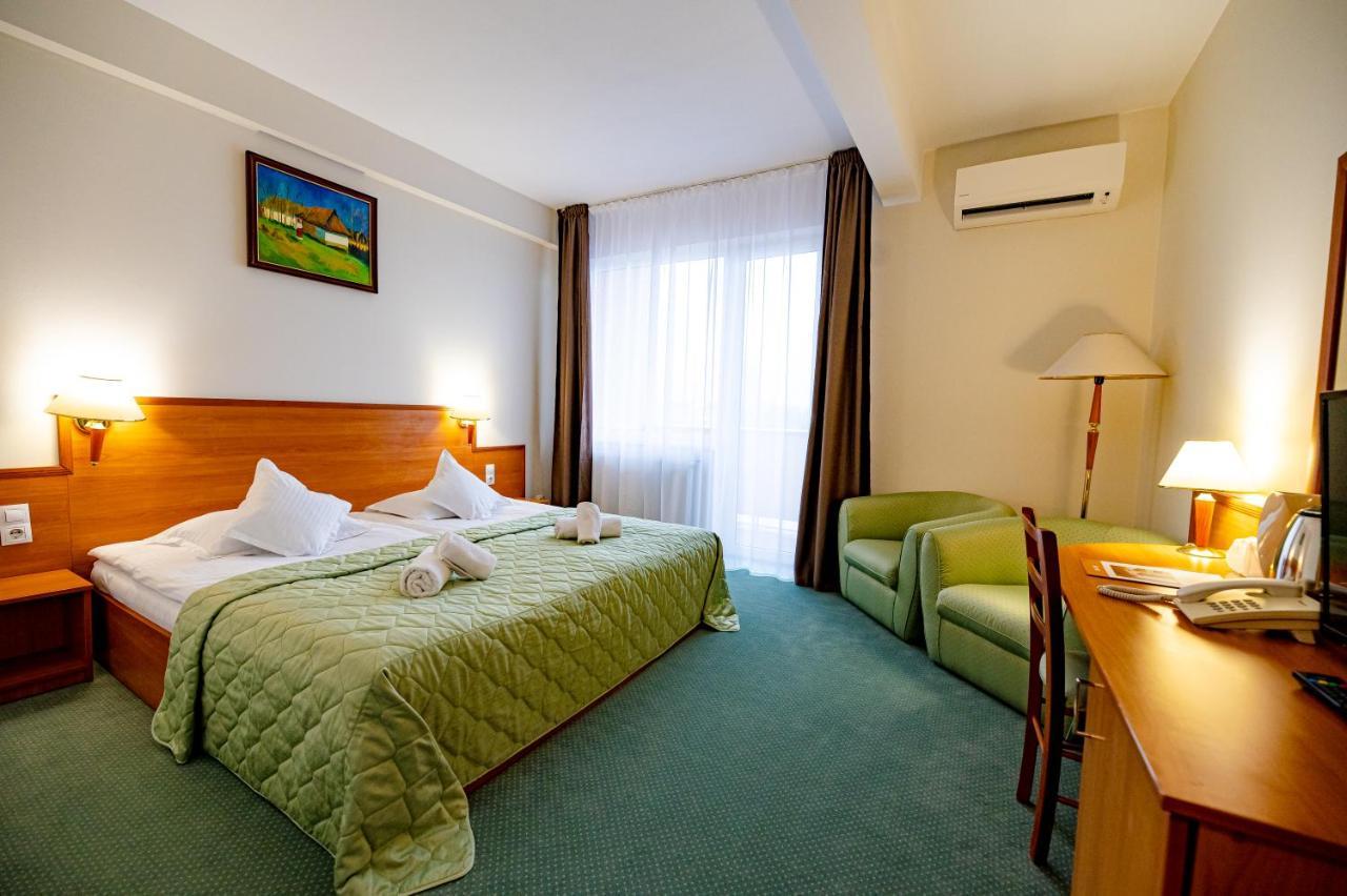 Hotel Rivulus Baia Mare Eksteriør bilde